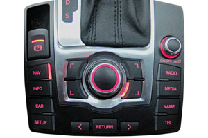 Audi Q7 - Reparatur Multimedia-Interface - Bedienelement